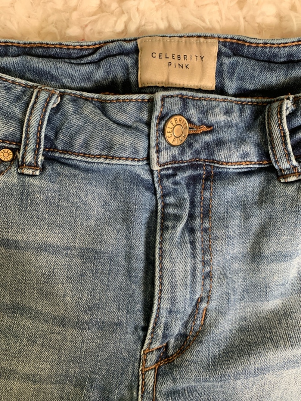 Celebrity Pink Daisy Dukes Cut Off Frayed Hem Light Blue Denim Jean Shorts 9/29 - Picture 3 of 5